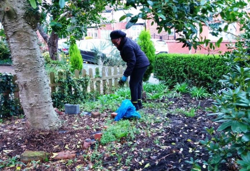 CGN gardening gp 04-04-14 (03)